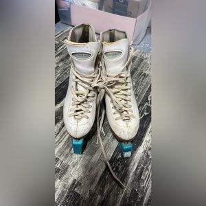 Riedell figure skates